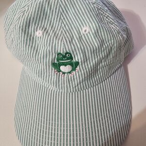 Green stip frog hat